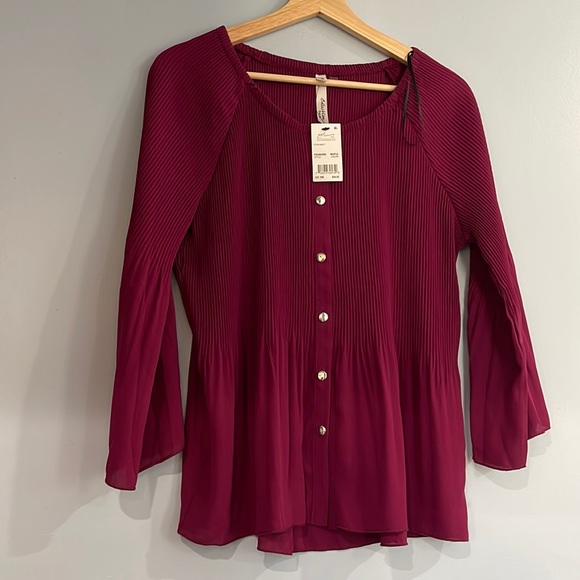 NY Collection Tops - NY collection pleated top NWT